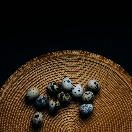 Inspiracja na prostą stylizację z jajkami przepiórczymi